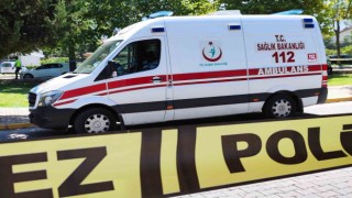 Minibüsün çarptığı yaşlı kadın kurtarılamadı