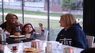 Minik Ecrin yeni yaşına İzmitte girdi