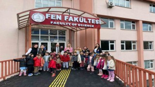 Minikler ZBEÜ Fen Fakültesini gezdi
