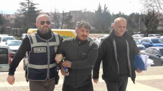 Motosiklet bayisinde 2 kişiyi yaralayan şüpheli tutuklandı