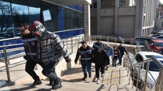 Motosiklet hırsızları tutuklanarak cezaevine gönderildi
