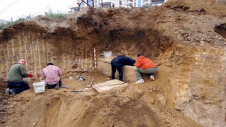 Mudanyada pazaryeri inşaatından lahit çıktı