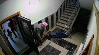 Muhtarın vurulma anı kamerada
