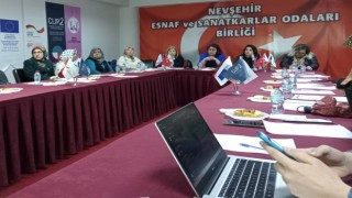 Mülteci anneler eğitiliyor