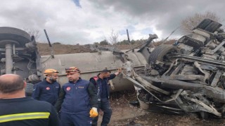 Niğdede LPG tankeri devrildi: 1 ölü