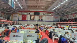 Öğrenciler keşif kampüslerinde eğitim almak için ter döktü
