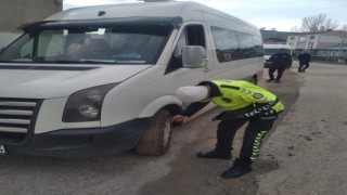 Okul servis araçları denetlendi