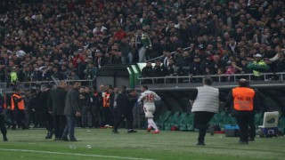Olaylı geçen Sakaryaspor- Yılport Samsunspor maçına ceza yağdı