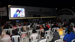 Osmaniye'de Sinema Tırı çocuklarla buluşmasını sürdürüyor