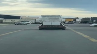 Otomobile yüklediği eşyalar ile tehlikeye davetiye çıkardı