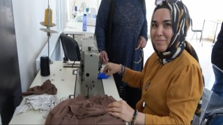 Özel Eğitim Merkezinde öğrencilerin yanı sıra veliler de eğitim alıyor