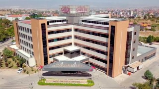 Özel hastane doğuma iki gün kala depremzededen para aldı