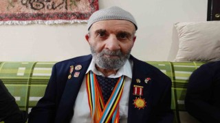 (ÖZEL) Kore gazisi Temel dedenin tek isteği Cumhurbaşkanı Erdoğanı görebilmek
