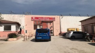 Pazaryerinde hurda demir malzemesi çalan şahıslar suçüstü yakalandı