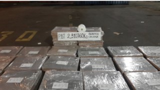 Peruda Türkiyeye gönderilmek için hazırlanan 2.3 ton kokain ele geçirildi