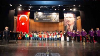 Piyanonun yıldızları depremzedeler için parladı