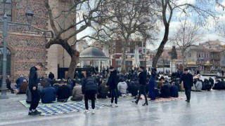 Ramazan ayının ilk cuma namazı kılındı