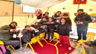 Rehber öğretmenlerden depremzedelere psikososyal destek