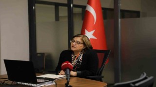 Şahin, kadın akademisyenlerle görüştü