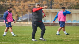 Sait Karafırtınalar, ilk sınavında kaybetmedi