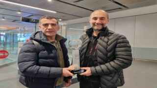 Şampiyon milli bilardocular Semih Saygıner ve Tayfun Taşdemir yurda döndü
