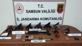 Samsunda suikast silahının da bulunduğu çok sayıda silah ele geçirildi