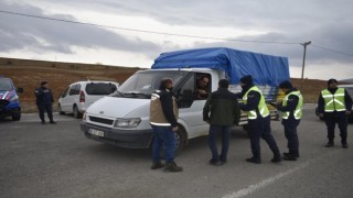 Şap hastalığına karşı jandarma ve veteriner hekimler yolları denetledi