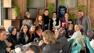 Şehit ve depremzede aileleri yemekte ağırlandı