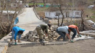 Şenoba beldesinde çamurlu yol tarihe karışıyor