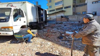 Siirt Belediyesi ekipleri inşaatların jeolojik-jeoteknik zemin etütlerini denetledi