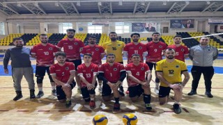 Siirt Belediyesi erkek voleybol takımı turnuvaya hazırlanıyor