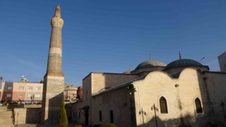 Siirtte 9 asırlık tarihi Ulu Camii dayanıklılığıyla depreme meydan okuyor