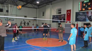 Siirtte kurumlar arası voleybol turnuvası başladı