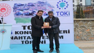 Simavda yeni konutlar hak sahiplerine teslim edildi