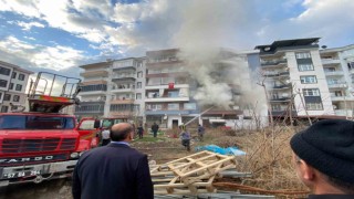 Sinopta apartman dairesinde yangın: 1 kişi dumandan etkilendi