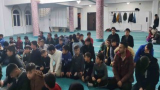 Şırnaklı öğrenciler teravih namazında buluşuyor