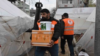 Siverekli gönüllüler depremzedeleri Ramazanda yalnız bırakmadı