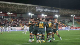 Spor Toto Süper Lig: Corendon Alanyaspor: 1 - Medipol Başakşehir: 0 (Maç sonucu)