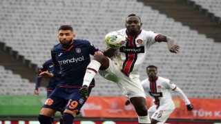 Spor Toto Süper Lig: Fatih Karagümrük: 1 - Medipol Başakşehir: 1 (İlk yarı)