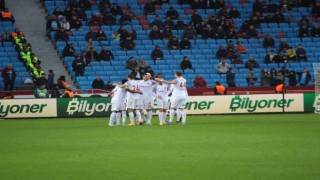 Spor Toto Süper Lig: Trabzonspor: 1 - Ümraniyespor: 2 (İlk yarı)