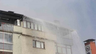 Su borusu patladı, ortalık savaş alanına döndü