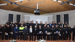 Suç ve suçlulara geçit vermeyen asayiş polisleri ödüllendirildi