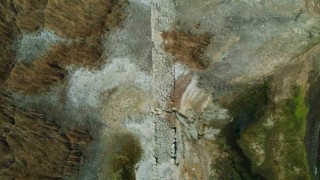 Suların çekildiği Terkos Gölünde ortaya çıkan tarihi yol havadan görüntülendi