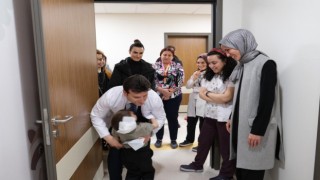 Sümeyye Erdoğan Bayraktar, depremzedeleri hastanede ziyaret etti