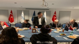 Takıma moral verdiler, kadınlar gününü kutladılar