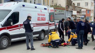 Taksiye çarpmamak için motosikletini deviren sürücü yaralandı