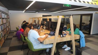 Talas Kütüphaneleri online eğitimde de öğrencinin yanında