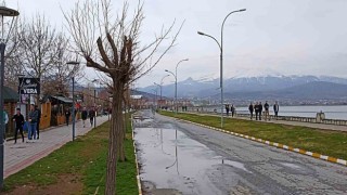 Tatvan sahilinde Ramazan yoğunluğu