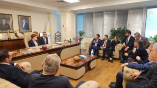 TDP Genel Başkanı Mustafa Sarıgülden İYİ Partiye geçmiş olsun ziyareti