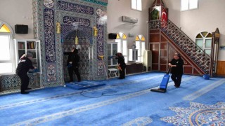 Tepebaşındaki camilerde Ramazan temizliği